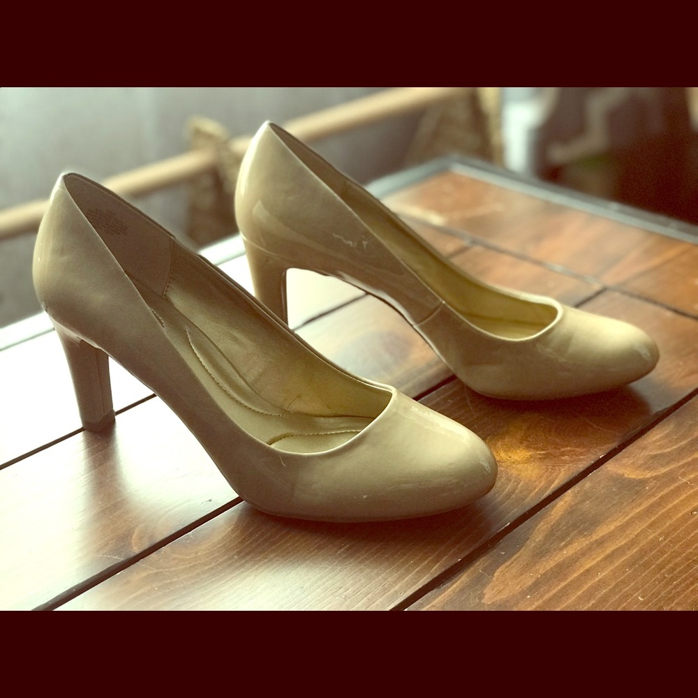 Bandalino Patent Leather Heels